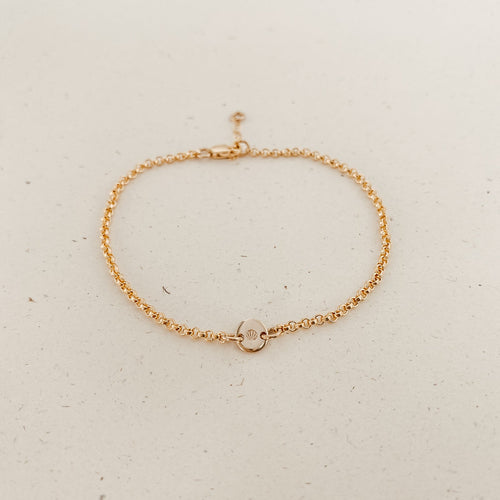 Kira • Tiny Pendant Bracelet